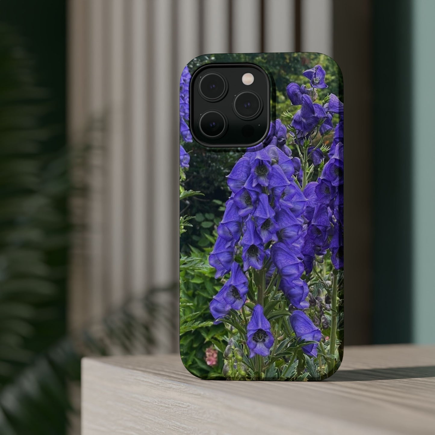 Floral Magnetic Tough Case - Vibrant Purple Flower Design for Resilience and Style