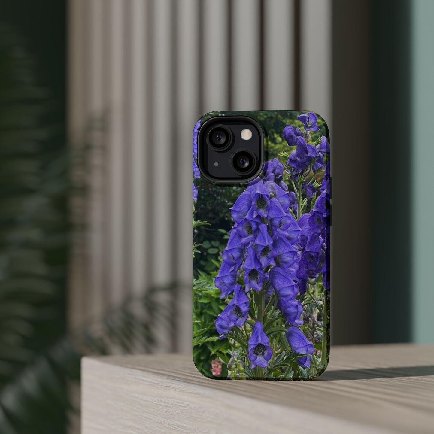 Floral Magnetic Tough Case - Vibrant Purple Flower Design for Resilience and Style