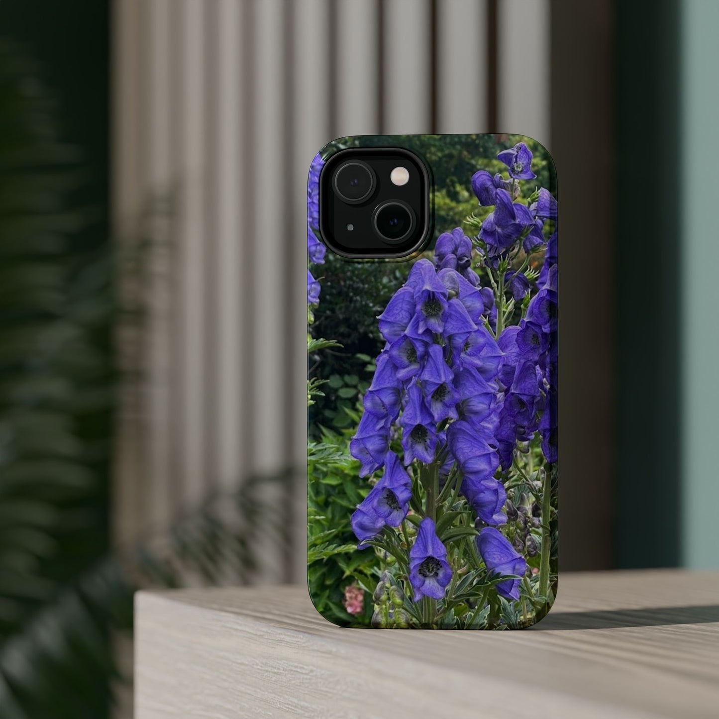 Floral Magnetic Tough Case - Vibrant Purple Flower Design for Resilience and Style