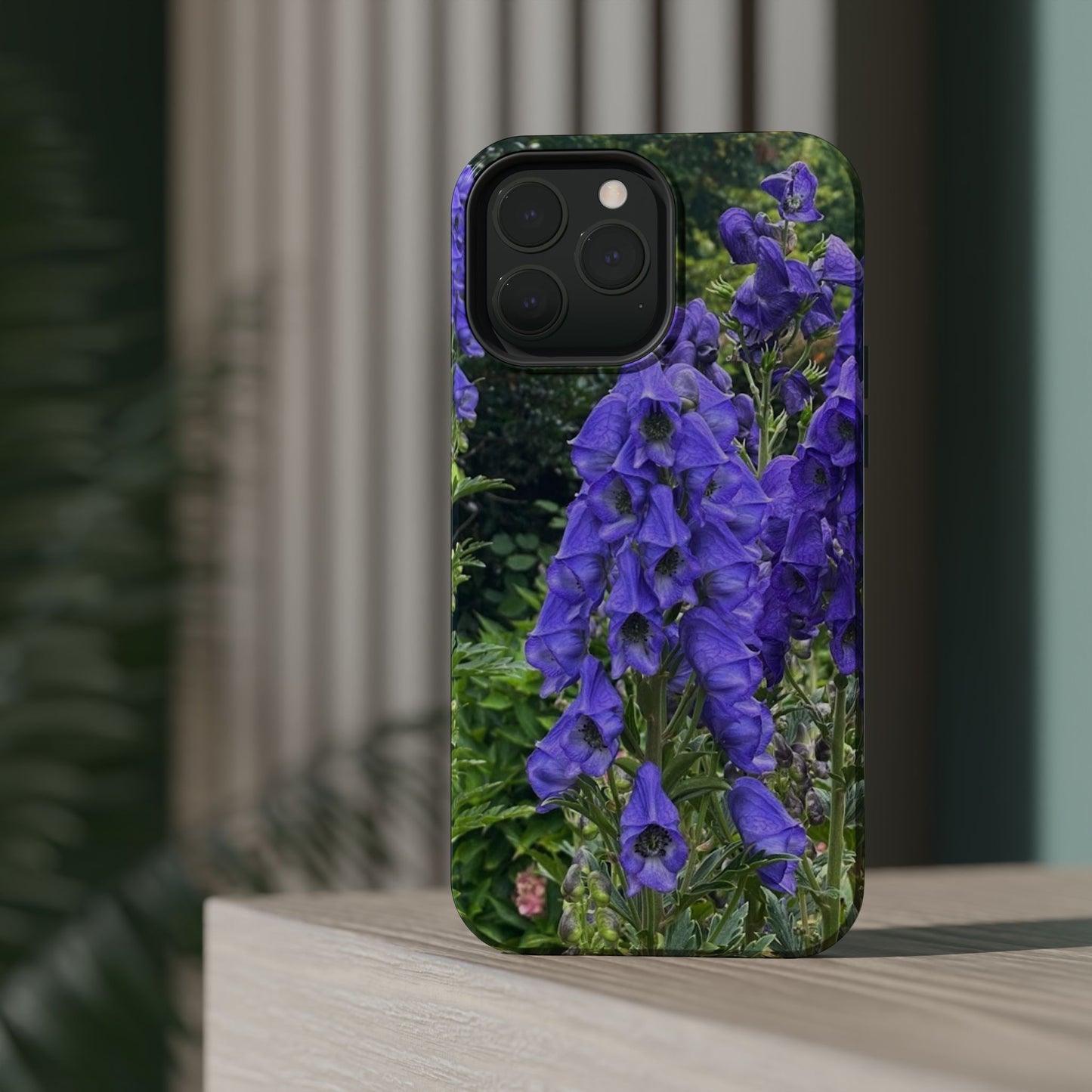 Floral Magnetic Tough Case - Vibrant Purple Flower Design for Resilience and Style